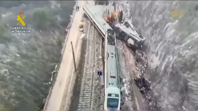 致命列车事故连发 西班牙火车司机下月罢工三天