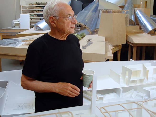 A guide to Frank Gehry&rsquo;s world: 9 landmark buildings, from Paris to Panama