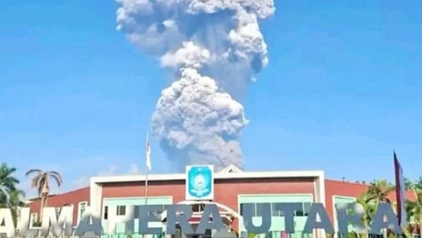 Indonesian authorities search for 3 hikers missing after Mount Dukono eruption, 17 evacuated  