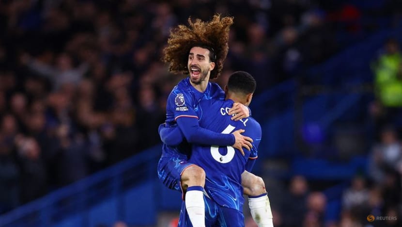 Chelsea beat Brentford 2-1 to close in on Liverpool