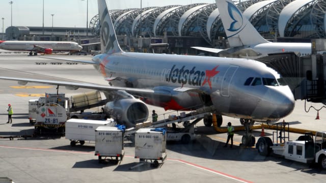 曼谷飞我国航班延误逾33小时 160名捷星航空乘客滞留曼谷
