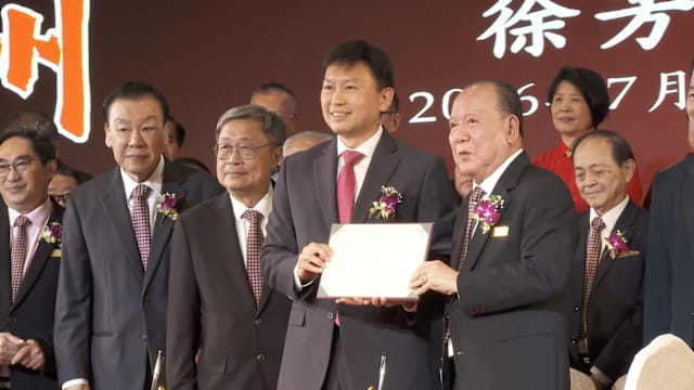徐芳达促宗乡组织培育年轻领导人 助新移民融入和推动现代化发展
