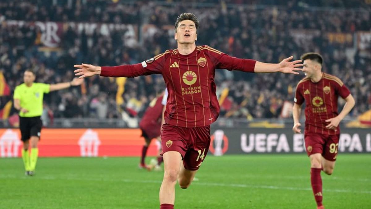 Roma snatch late victory over Bilbao, nine-man Lazio win at Plzen