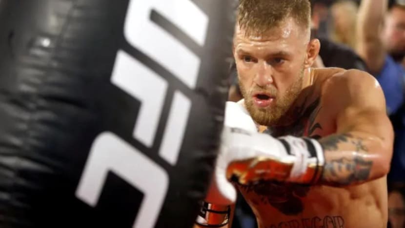 McGregor mohon maaf tumbuk lelaki di Dublin McGregor mohon maaf tumbuk lelaki di Dublin