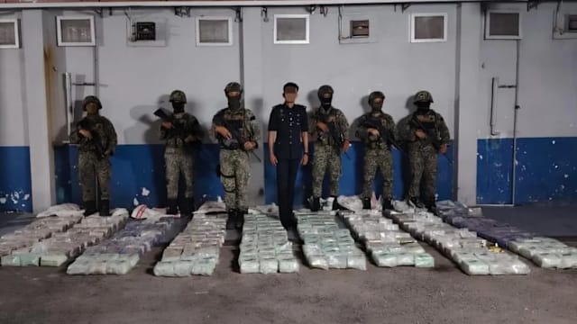 马国陆军称破获今年最大毒品案 截获343万新元冰毒