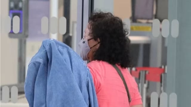 为“爱”开银行户头接收可疑资金 75岁老妇入狱五周