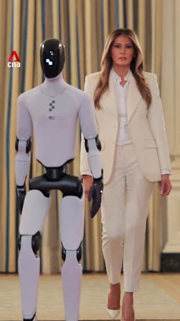Melania Trump, flanked by robot, pitches AI-powered humanoid educators for children