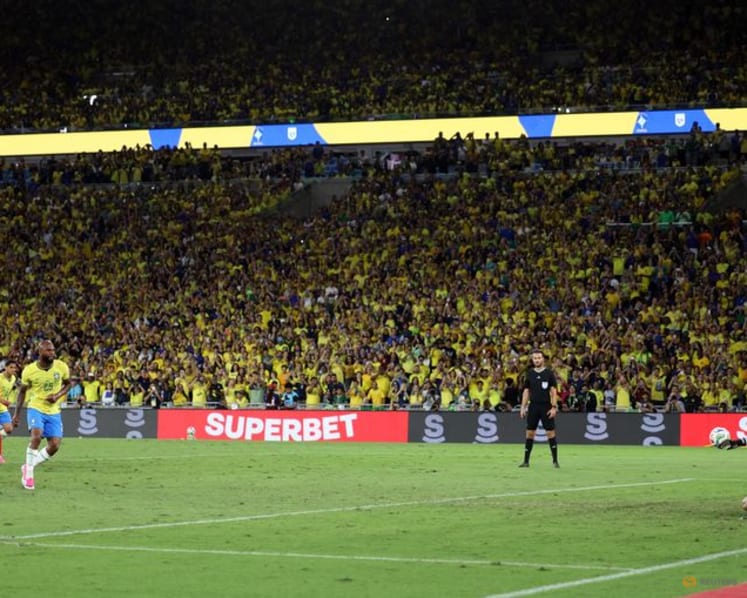 Vinicius brings Maracana curtain-raiser to life as Brazil rout Panama 6-2