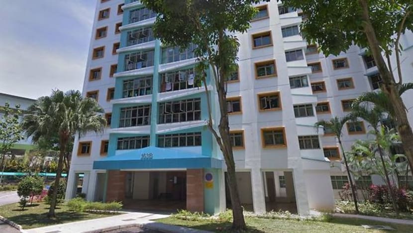 Wanita maut, budak 3 tahun dikejarkan ke hospital dalam kebakaran di flat Punggol
