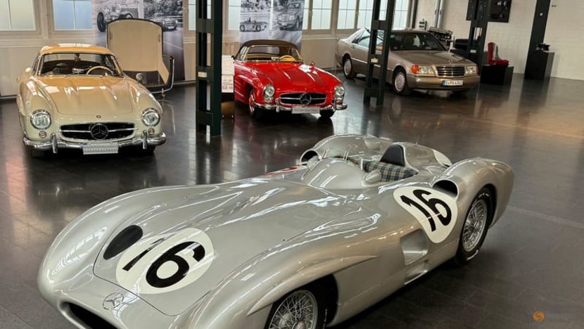Mercedes 1955 'streamliner' set to smash F1 record at auction