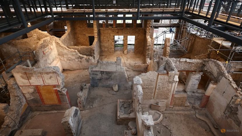 Putting Pompeii's pieces together, with the help of a robot