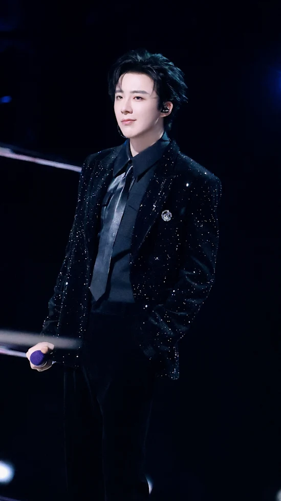 刘宇宁直播金句诞生！粉丝告白秒被“送去睡觉”全网笑翻