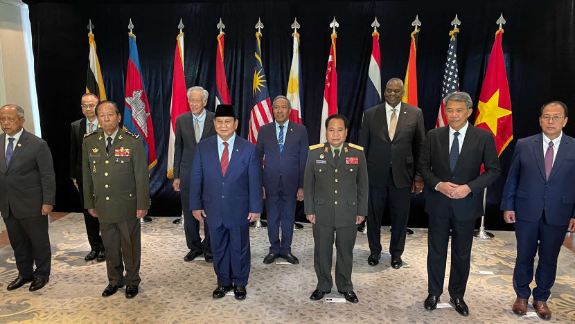 Peserta perbincangan meja bundar Dialog Shangri-La tekankan pentingnya dialog terbuka, berterus-terang Peserta perbincangan meja bundar Dialog Shangri-La tekankan pentingnya dialog terbuka, berterus-terang