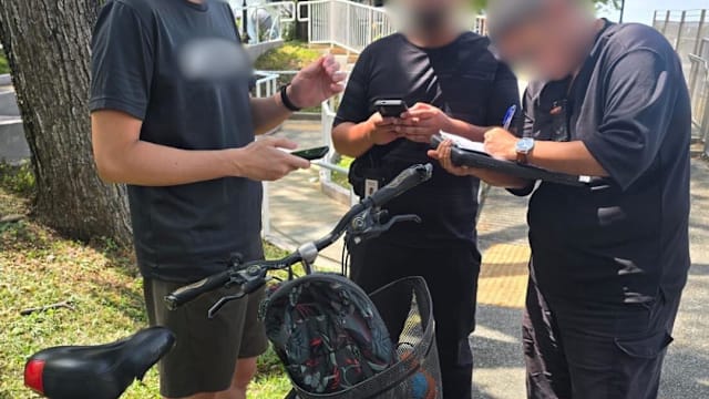 执法人员加强巡查活跃通勤热点 上月查获391起违规行为