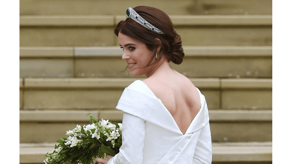 who designed princess eugenie's wedding dress The story behind Princess Eugenie's royal wedding dress