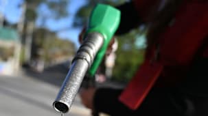 "பெட்ரோல் விலை மாற்றம் வெளிப்படையாக இருக்கவேண்டும்"