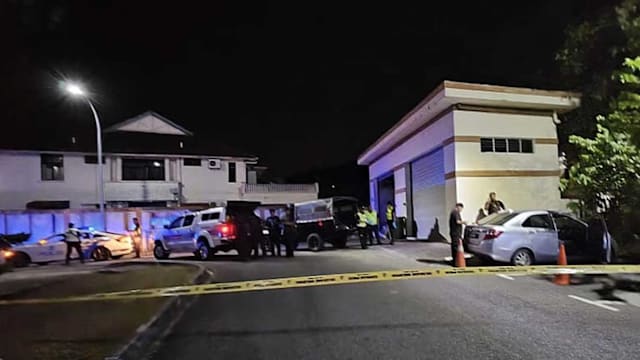 马国技术员车内猝死 车辆停放数小时后才被发现