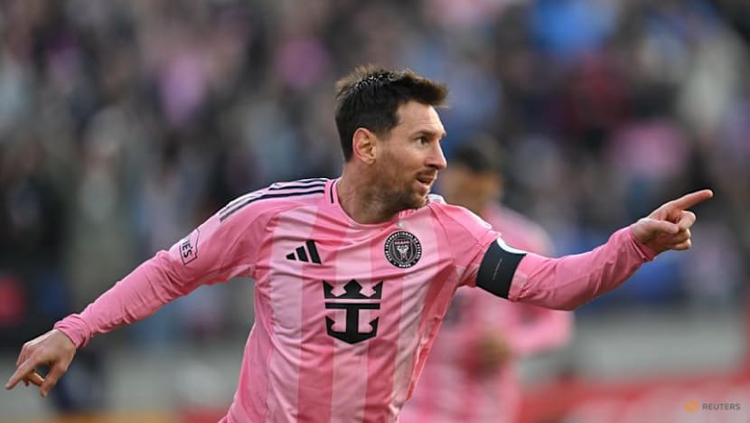 Messi scores 900th career goal, joins Ronaldo in elite club