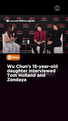 What were we doing at 15?  Probably not interviewing Hollywood stars like her #8dayssg #8dayssgasianent #spidermanbrandnewday #tomholland #zendaya 