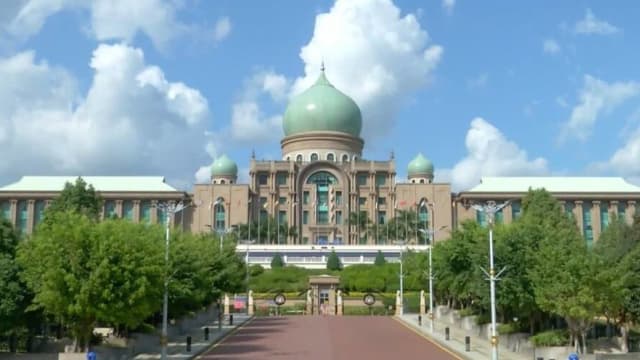 马国首相安华首次改组内阁 增设第二财长职