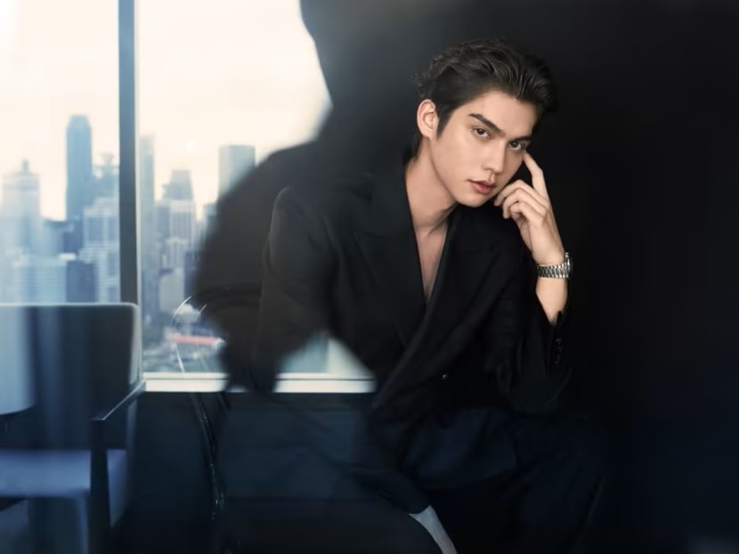 Thai star Bright Vachirawit Chivaaree has a grooming tip for men & it involves the trimming of nose hair