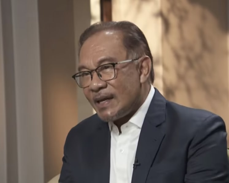 Malaysia PM Anwar says time needed to reform governance and economy, blames previous leaders for 'systemic corruption'