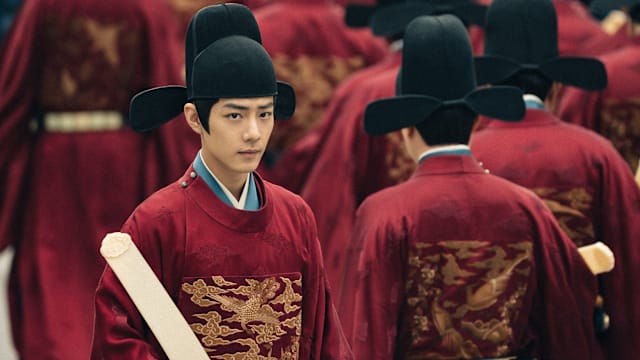 杂志剧评批“肖战《藏海传》演技木讷”挨轰！急道歉：后台遭骇客入侵