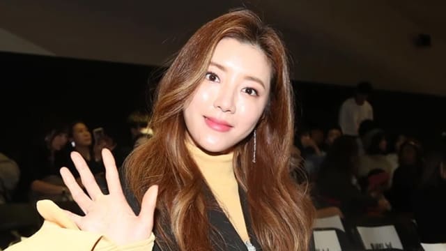 原谅老公挪用公款、中介性交易　韩女星朴寒星二胎产子