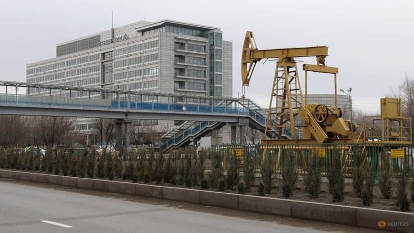 Exclusive-Kazakhstan's Tengiz oilfield seen recovering less than half its output by February 7, sources say