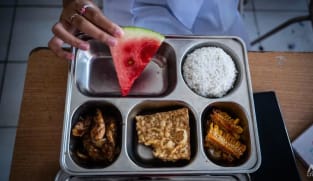 Pahit getir pelaku usaha kecil di tengah program MBG