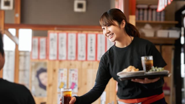 日本服务业创三个月来 最快增长步伐