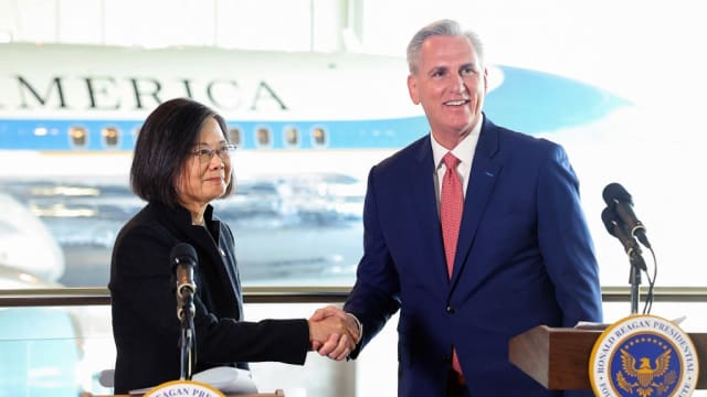 台湾总统蔡英文同美国众议院议长麦卡锡会晤