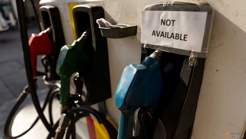 Philippines grants banks flexibility to extend loan payments amid energy crisis 
