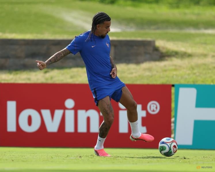 Barcola in, Doue out as Deschamps makes three changes to France team