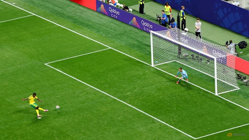 South Africa salvage draw with late penalty after Czechs take early lead