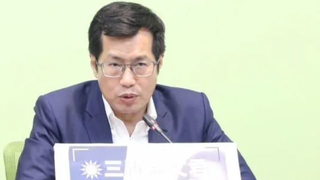 台蓝营再曝20段疑似民进党立委罗致政不雅影片 