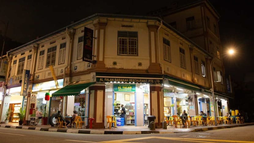 Facing soaring electricity bills, some eateries shorten hours or even close down