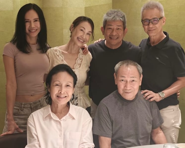 Irin Gan reunites with Growing Up ‘Ma' and 'Pa', sparking a wave of nostalgia among fans Irin Gan reunites with Growing Up ‘Ma' and 'Pa', sparking a wave of nostalgia among fans