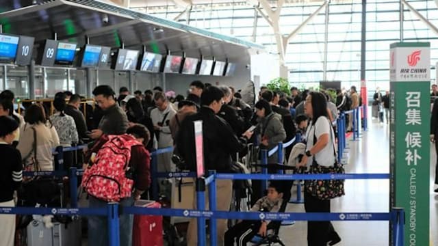 上海机场仍见赴日人龙 中国民众：对政治没兴趣 不改行程