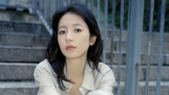 周雨彤拿假货当生日礼物送女星？