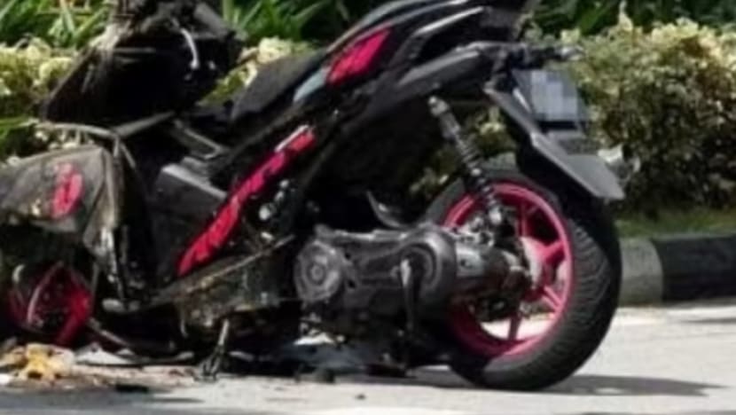 Penunggang motosikal, 26 tahun, maut dalam kemalangan dengan lori dan bas di Bugis