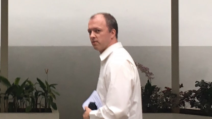 Norwegian tourist who punched, kicked 2 cabbies jailed