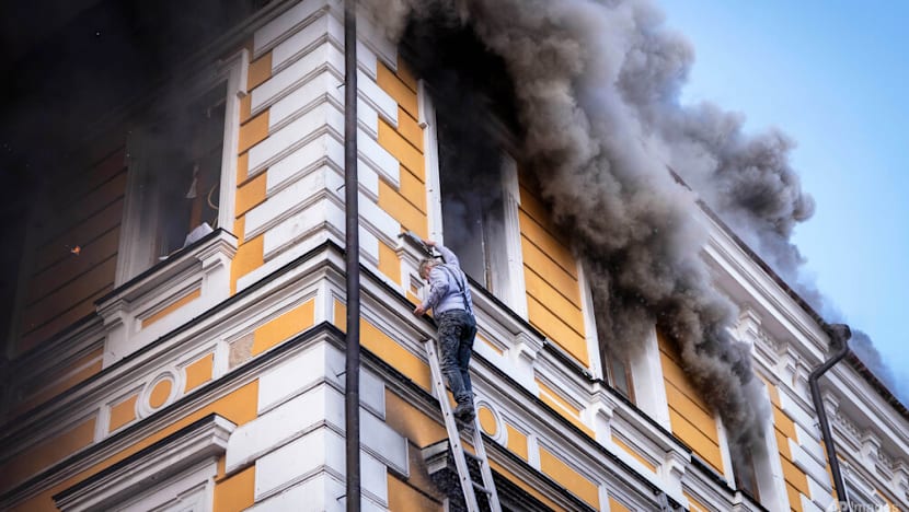 Russia pummels Kyiv in latest deadly daytime attack