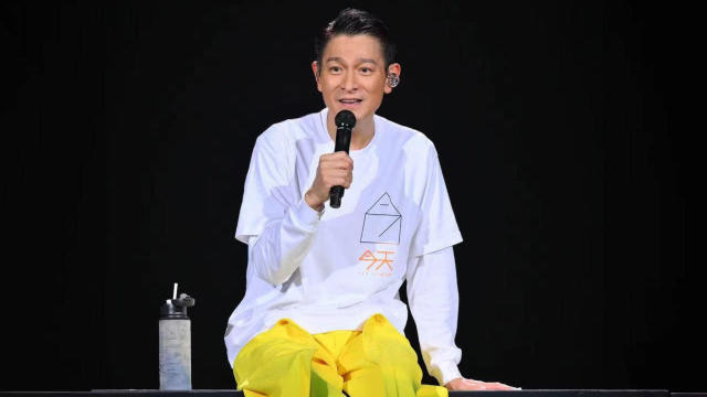 夫唱妇随！刘德华台湾开唱，朱丽蒨现身陪老公上班！