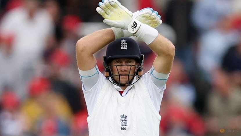 England romp to victory in first test against New Zealand