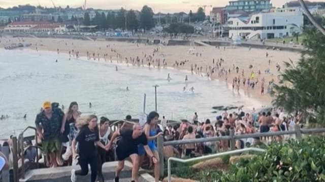 邦迪海滩枪击案列为恐袭 死亡人数增至12人