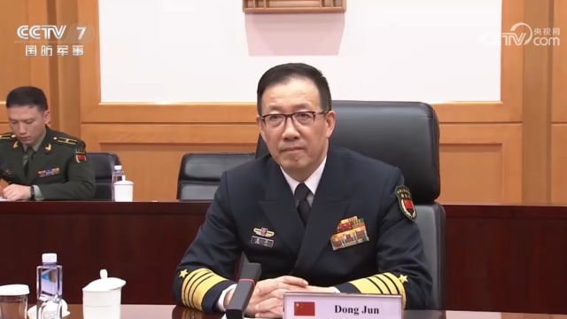 中国防长董军月底访我国 出席香格里拉对话