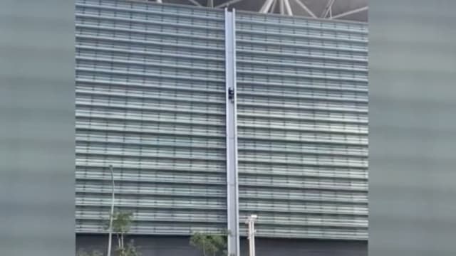 台北跑酷教练“蜘蛛人垂降” 被警方依法处罚