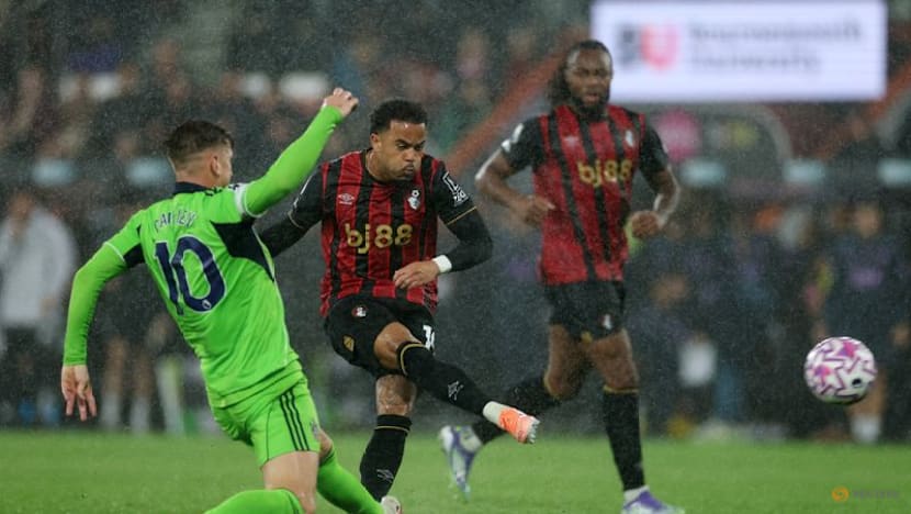 Semenyo and Kluivert stunners send Bournemouth second
