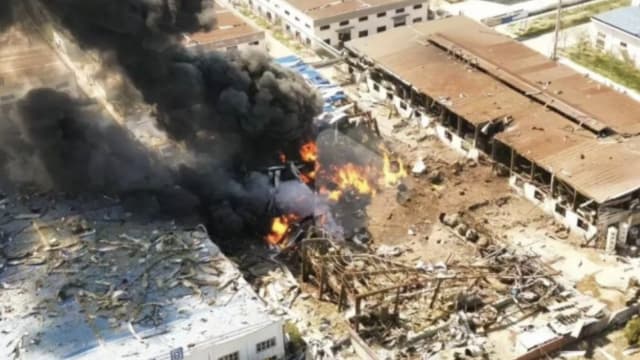 河南生物科技厂爆炸 厂房全毁四伤三失踪